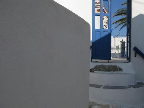 details makes a place special - Serifos's colored doors