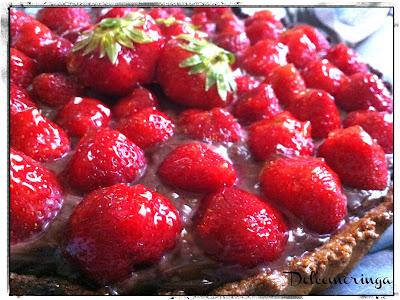 CROSTATA DI FRAGOLE CON CREMA AL CIOCCOLATO