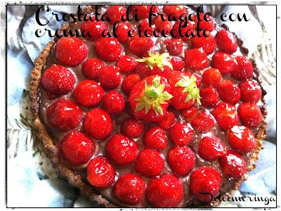 CROSTATA DI FRAGOLE CON CREMA AL CIOCCOLATO