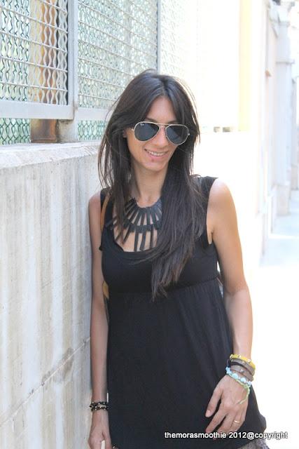 Outfit black Necklace with leather strips