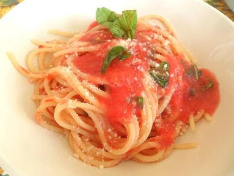 spaghetti-al-pomodoro-crudo
