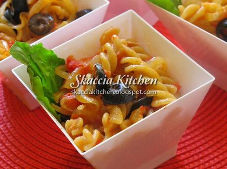 Fusilli Integrali con Olive e Basilico