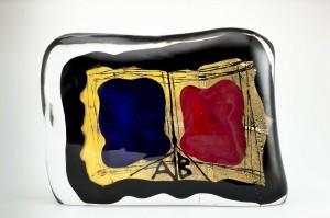 Prosegue fino al 30 settembre la mostra: “James Coignard: la magia della materia” dipinti e sculture in vetro