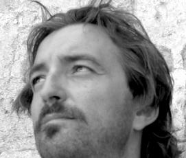 una immagine di Luca Gallo su Prossima Fermata Trambusto: Nascita di una Recensione