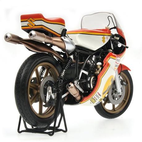 Suzuki RG 500 B.Sheene 1976 by Minichamps