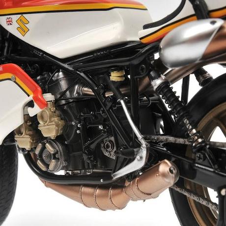 Suzuki RG 500 B.Sheene 1976 by Minichamps