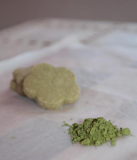 Biscottini di riso al tè matcha