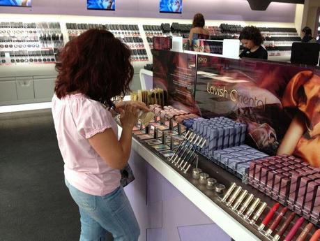 Haul Kiko: Lavish Oriental. Unlimited Lipstick Dark Salmon&Smoky; Eyes Pencil Violet Indigo