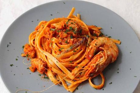 Linguine al ragù di astice e mazzancolle