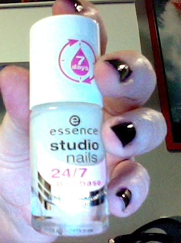 Beauty Pics #35  Base Coat Essence STUDIO NAILS 24/7