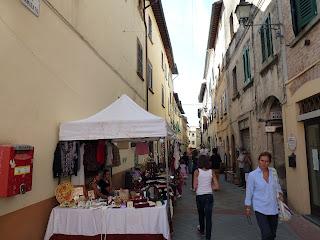 Tutti i venerdì di settembre mercatini per le vie del centro / Local market every friday of september