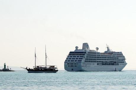 Le due AZAMARA tornano con il vecchio scafo Reneissance