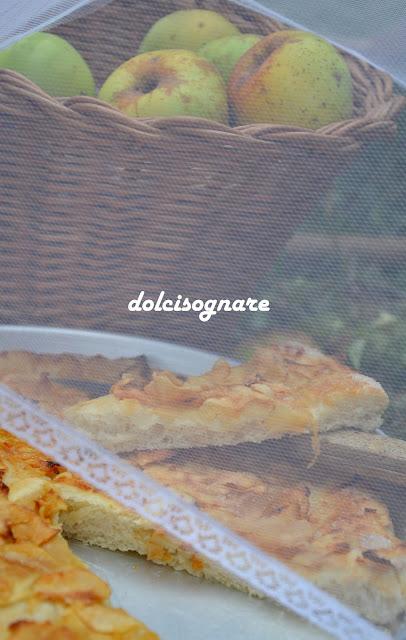 Focaccia con le mele