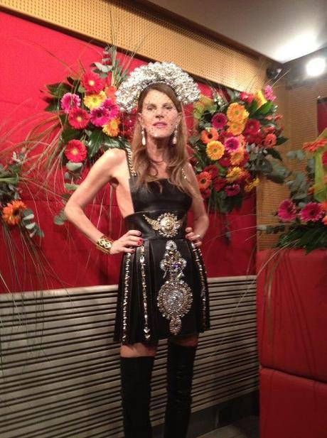 ANNA DELLO RUSSO FASHION SHOWER SU RADIO DEEJAY