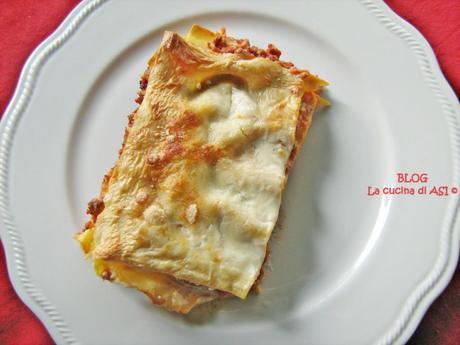 LASAGNE CON RAGU’ E BESCIAMELLA ricetta succulenta