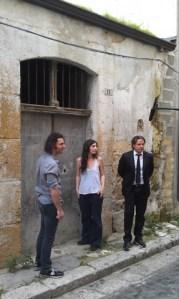 Casa natale di Francis Vincent Zappa con i figli di Frank Dweezil e Diva  A dx il sindaco di Partinico