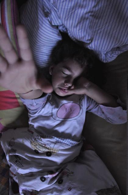 LA PRIMA DI BLANCA - fotocronaca preparazione e partenza della bambina dal nome spagnolo verso il primo giorno di scuola