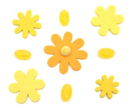 Una spilla di fiori ... di feltro