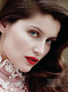 Laetitia Casta in Dolce & Gabbana su Harper's Bazaar UK