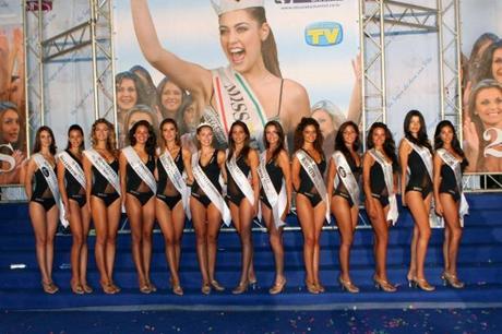 Miss Italia, il concorso “vecchio” che (non) riempie il vuoto di modelli femminili