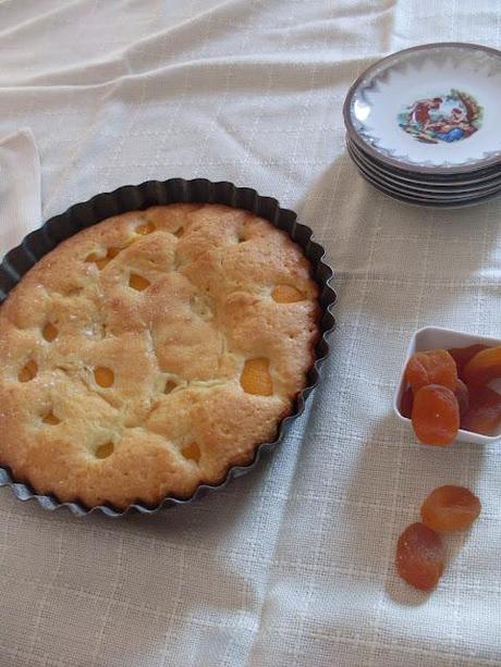 torta di frolla montata alle albicocche e ben tornata a me!