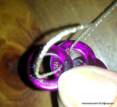 DIY necklace with metal rings inspired by Dsquared