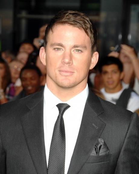 TAGLI DI CAPELLI DI CHANNING TATUM L'ATTORE SPOGLIARELLISTA IN MAGIC MIKE