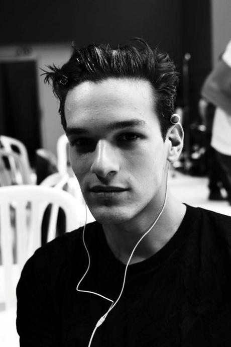 MODEL MATTEW INGLESE per PHILIP LIM SS2013, PARIS - BACKSTAGE - INDEPENDENT MEN