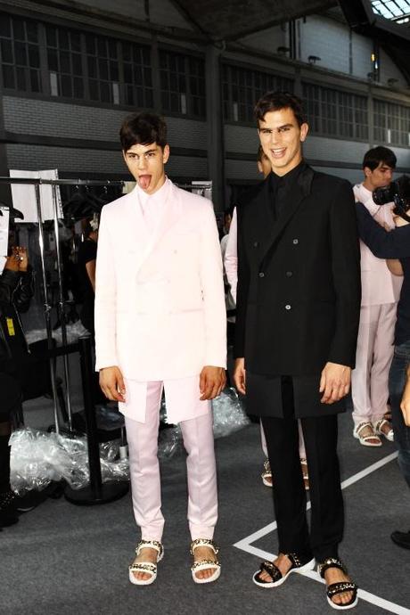 MODEL SIMONE NOBILI per GIVENCHY SS2013, PARIS - BACKSTAGE - INDEPENDENT MEN