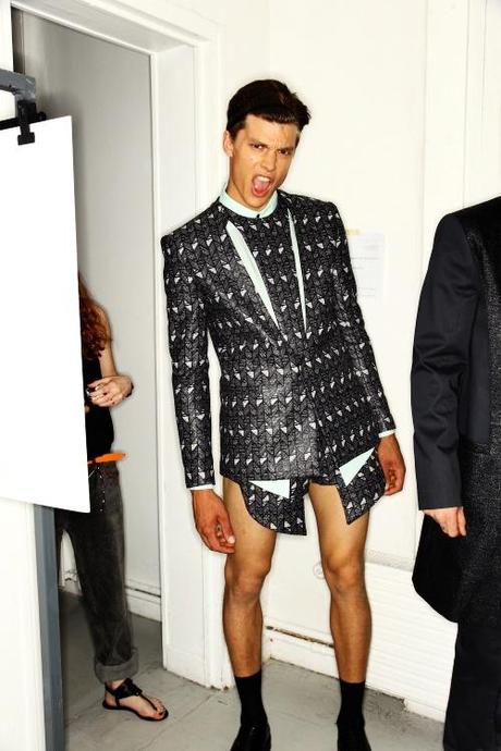 MODEL OTTO PIERCE per MUGLER SS2013 PARIS - BACKSTAGE, INDEPENDENT MEN 