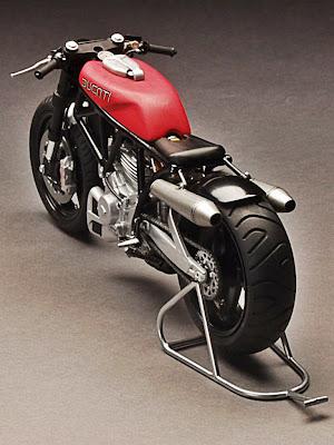 Retrospective: Ducati 900 SS by JVB