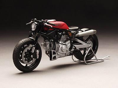 Retrospective: Ducati 900 SS by JVB