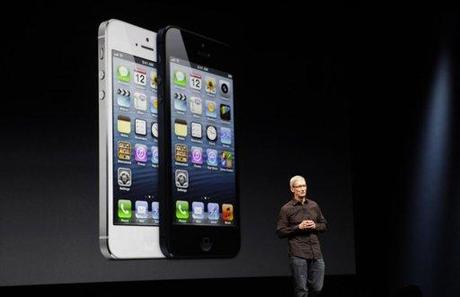 Apple – 2 MILIONI DI ORDINI PER IL NUOVO IPHONE 5