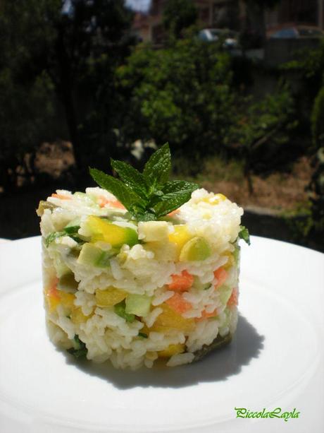 Insalata di riso con verdure crude e citronette alla menta