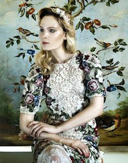 Charlotte Tomaszewska in Dolce & Gabbana su Elle Ukraine