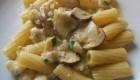 Rigatoni alla gallinella e funghi porcini