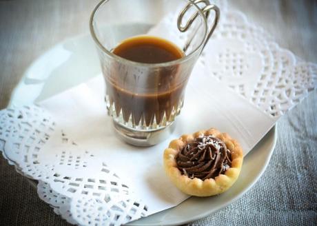 crostatine al cioccolato e cocco3 1024x731 Crostatine con ganache al cioccolato e cocco