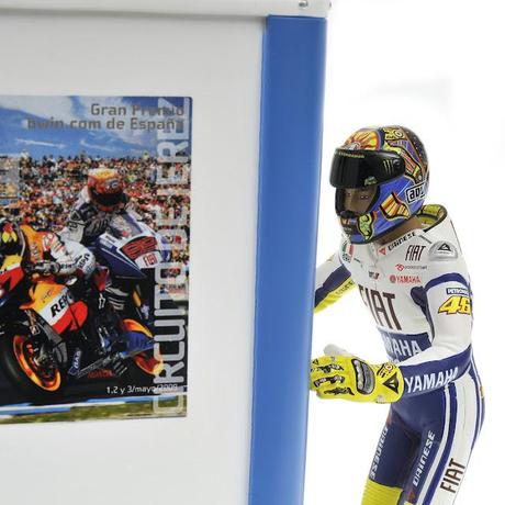 Valentino Rossi + Mobile Lavatory MotoGP Jerez 2009 L.E. 999 pcs. by Minichamps