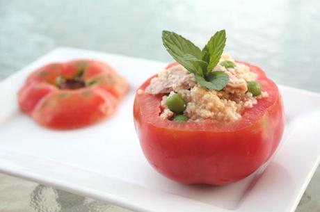 Pomodori ripieni di cous cous “all’acqua di pomodoro”