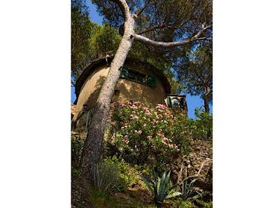 Una Torre in Liguria; la Garitta di Portofino tra cielo e mare.