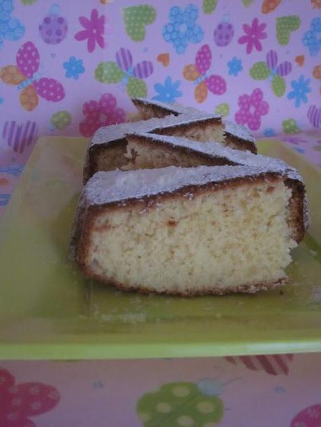 Torta e quadrotti al cocco