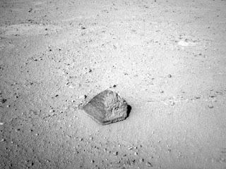 Le prime immagini di Curiosity su Marte