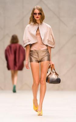 Burberry Collection Spring/Summer 2013