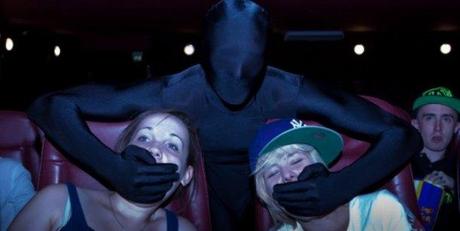 Londra: The Pince Charles Cinema ingaggia dei “ninja” per fronteggiare gli spettatori “fastidiosi”.