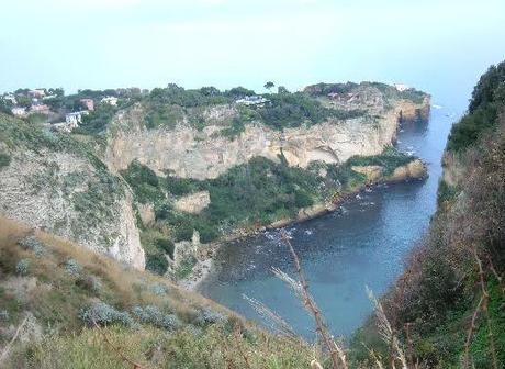 Dalle scogliere di Hastings al sogno di Posillipo