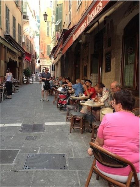 Al mercatino del brocante di Nizza.