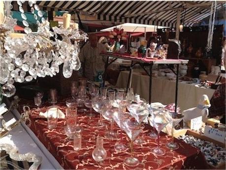 Al mercatino del brocante di Nizza.