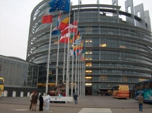 Proposta shock dalla Commissione Europea, revisione annuale per le moto