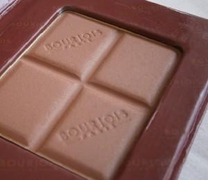 Bronzing powder délice de poudre infused with chocolate scent di Bourjois