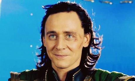 Tom Hiddleston, il compare da presentare a mammà